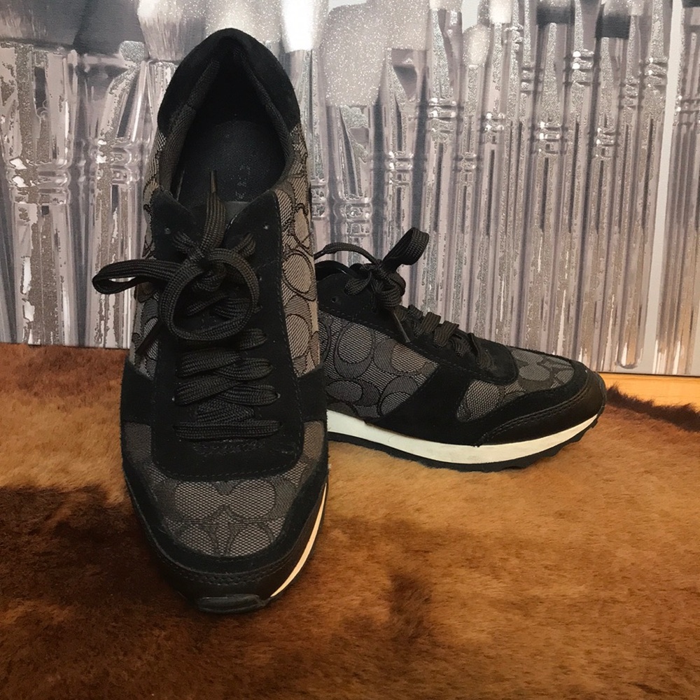 Coach shoes ⭐️
